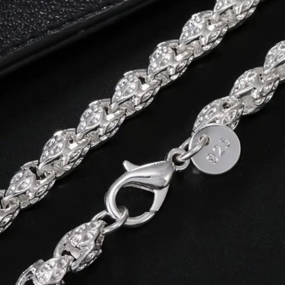 NWT 925 Sterling Silver Snake Bone Chain Necklace - Hypoallergenic, Nickel-free - Picture 1 of 7